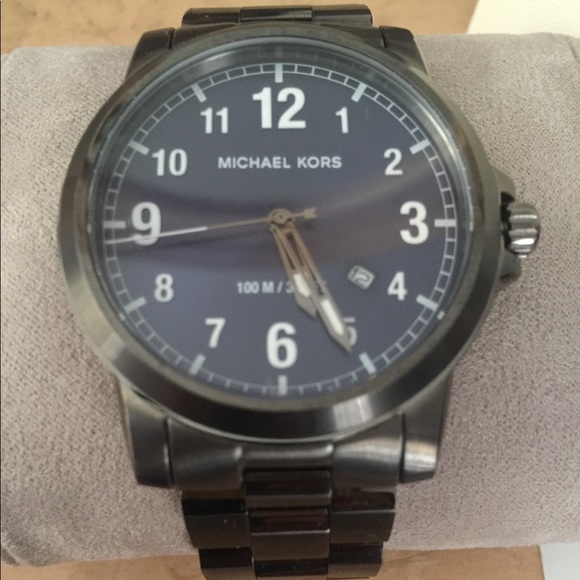 Mens Michael Khors Watch - Picture 3 of 4